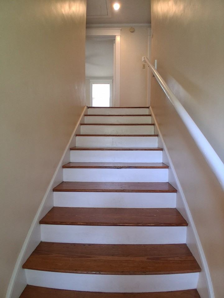 402 Maple St - Photo 5 of 15