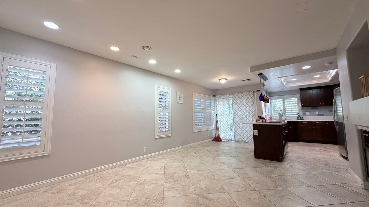 370 S Larkwood St - Photo 7 of 17