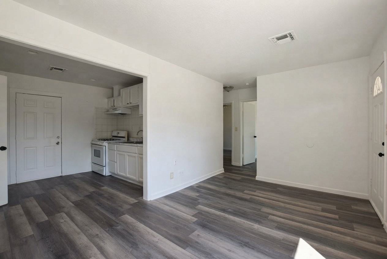 4405 Se 40th St - Photo 4 of 20