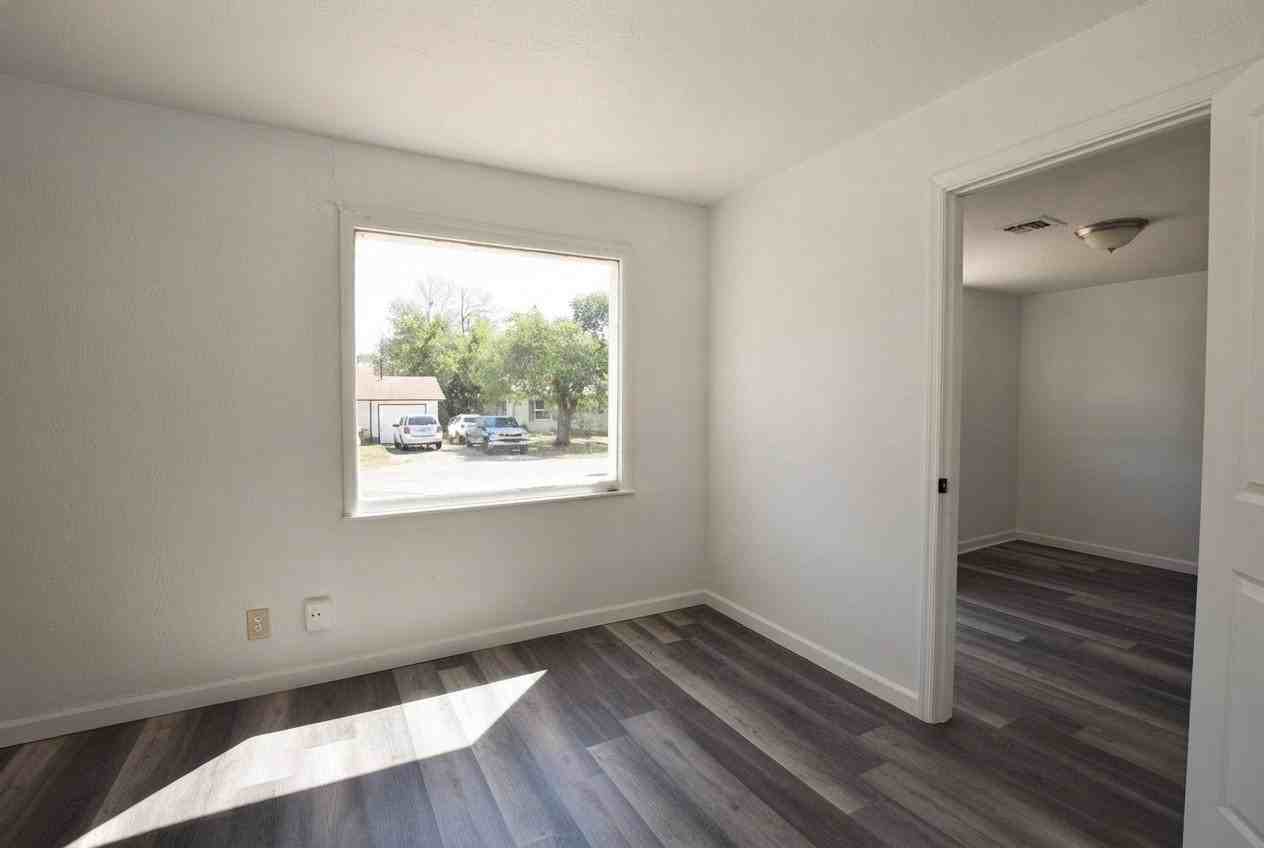 4405 Se 40th St - Photo 6 of 20
