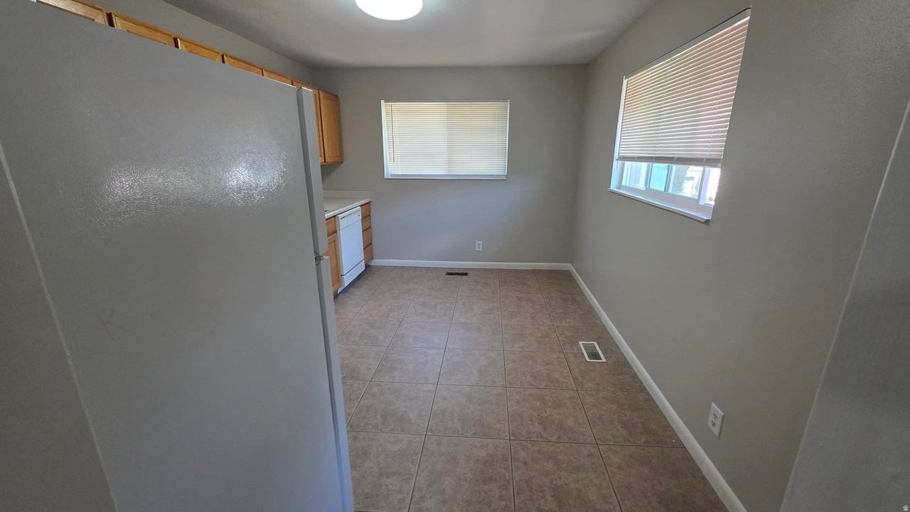 1461 Ws #4 - Photo 2 of 11