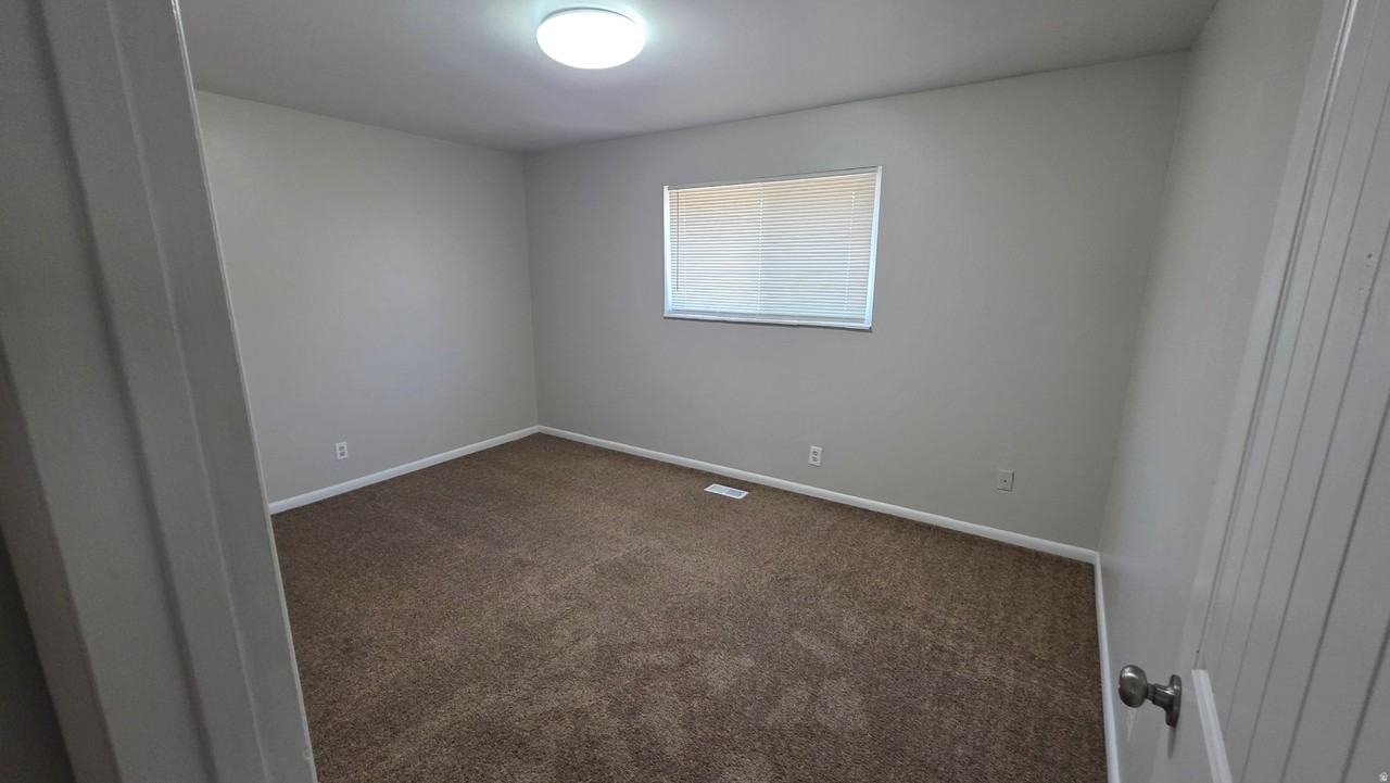 1461 Ws #4 - Photo 4 of 11