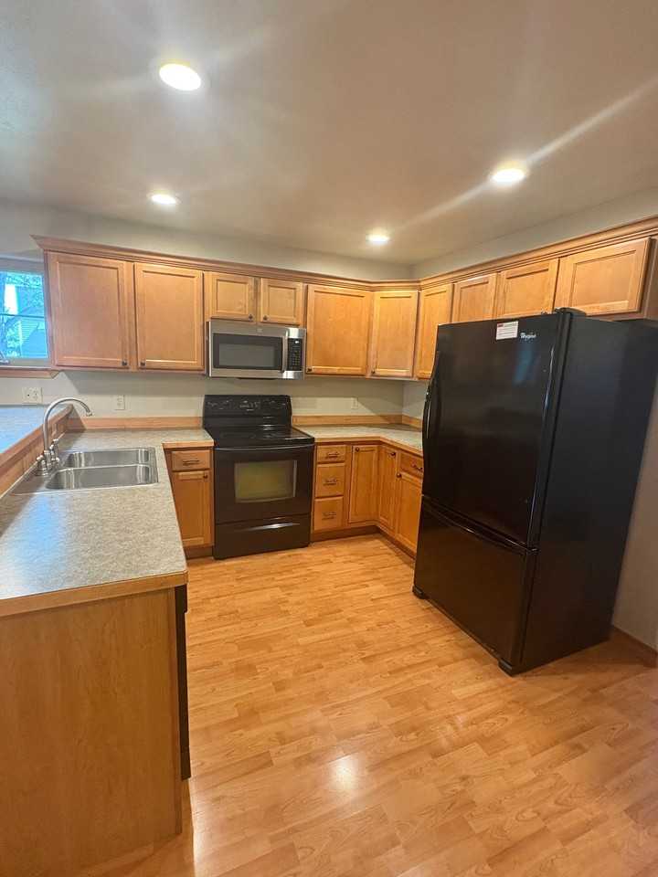 2905 N 27th Ave #5 - Photo 6 of 20