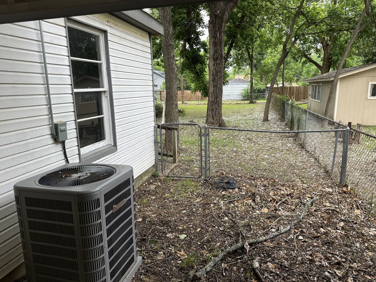 205 Turner St - Photo 3 of 16