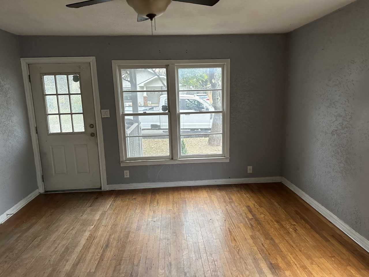 205 Turner St - Photo 4 of 16