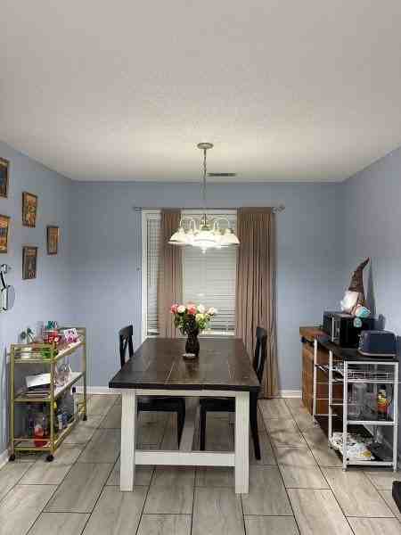 104 Englewood Ct - Photo 3 of 15