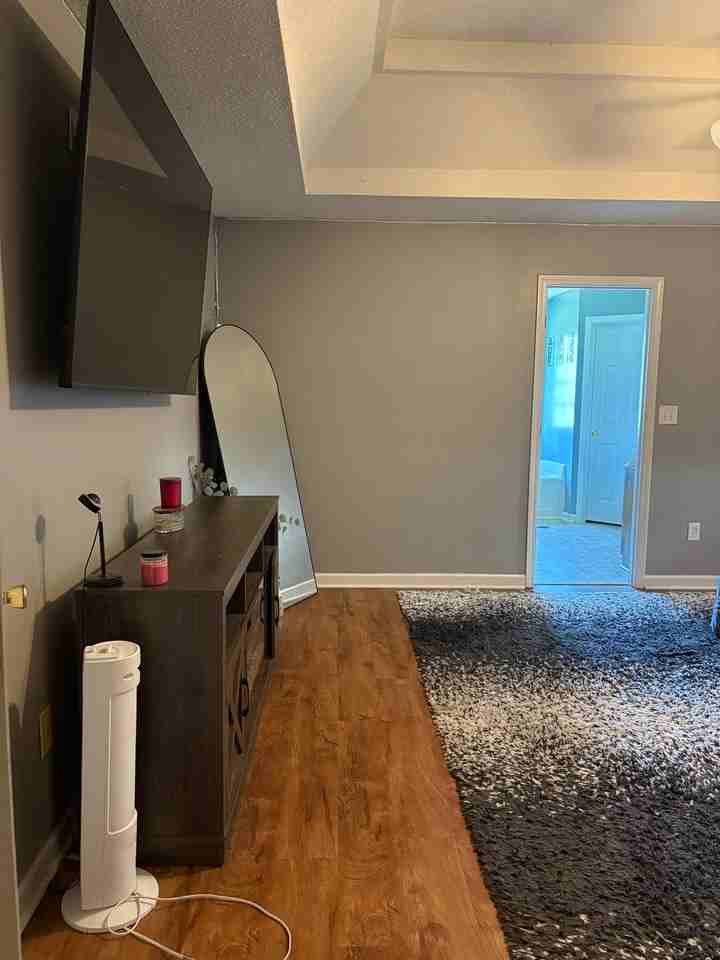 104 Englewood Ct - Photo 7 of 15