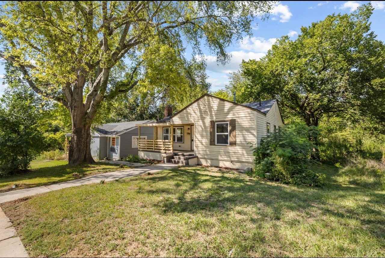 4104 41st Ave N - Photo 3 of 15