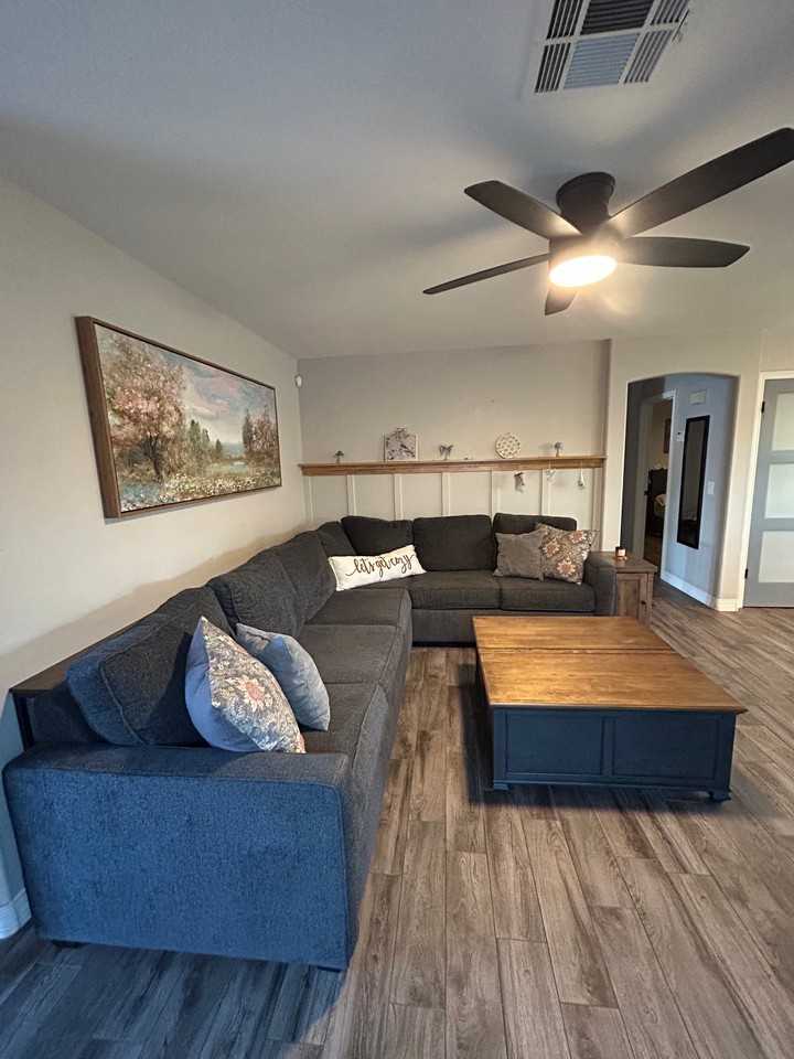 15725 W Post Dr - Photo 4 of 17
