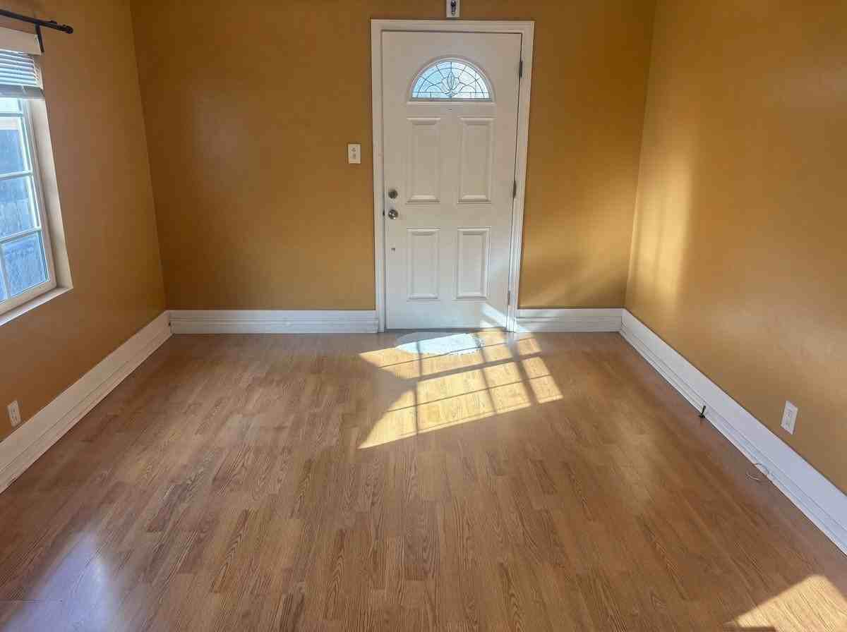 4680 Lincoln Ave - Photo 5 of 15
