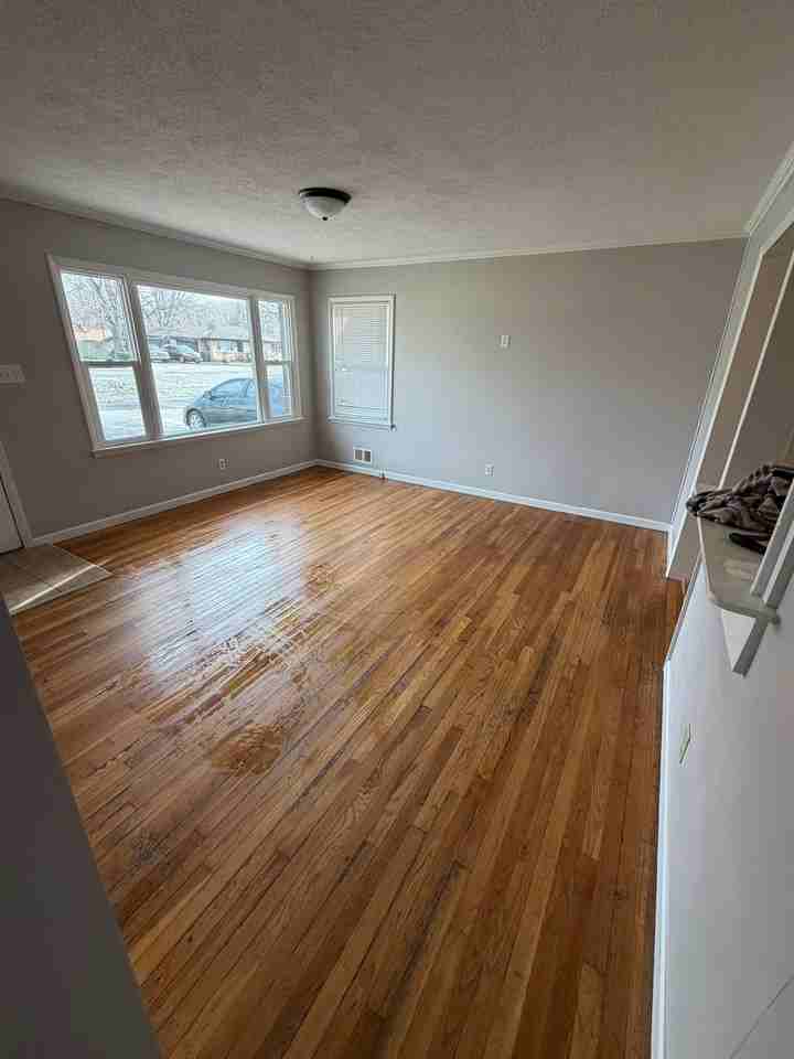 3144 S Richardt Ave - Photo 5 of 11