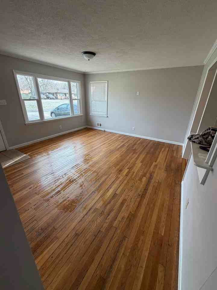 3144 S Richardt Ave - Photo 6 of 11