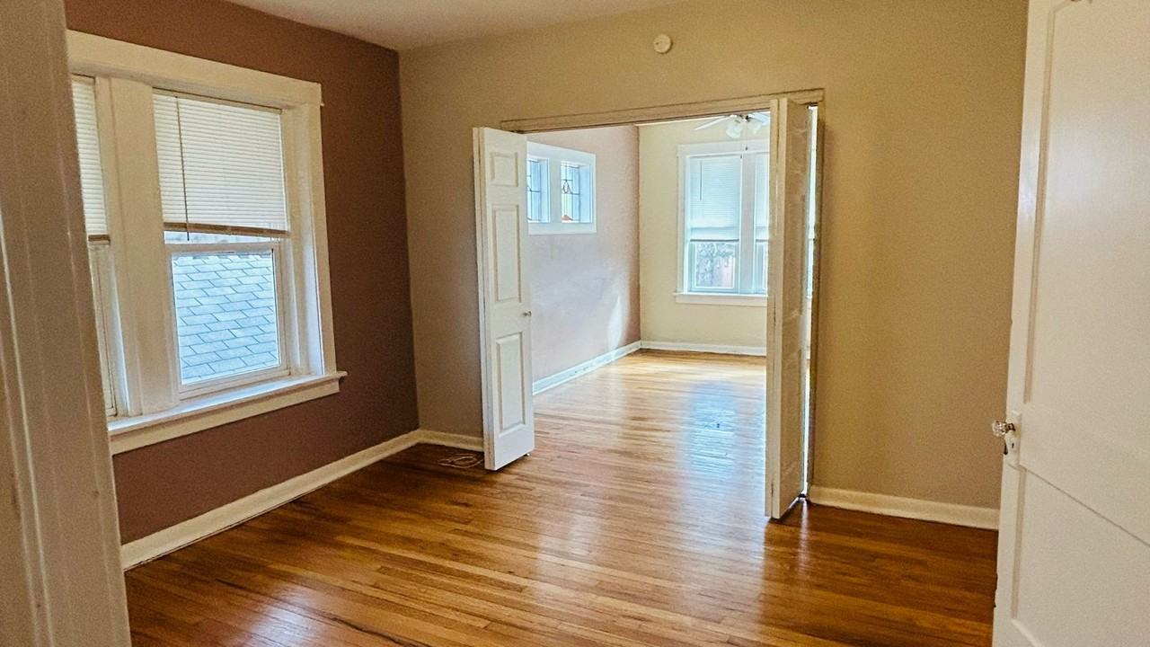 5225 Bancroft Ave #2E - Photo 3 of 12