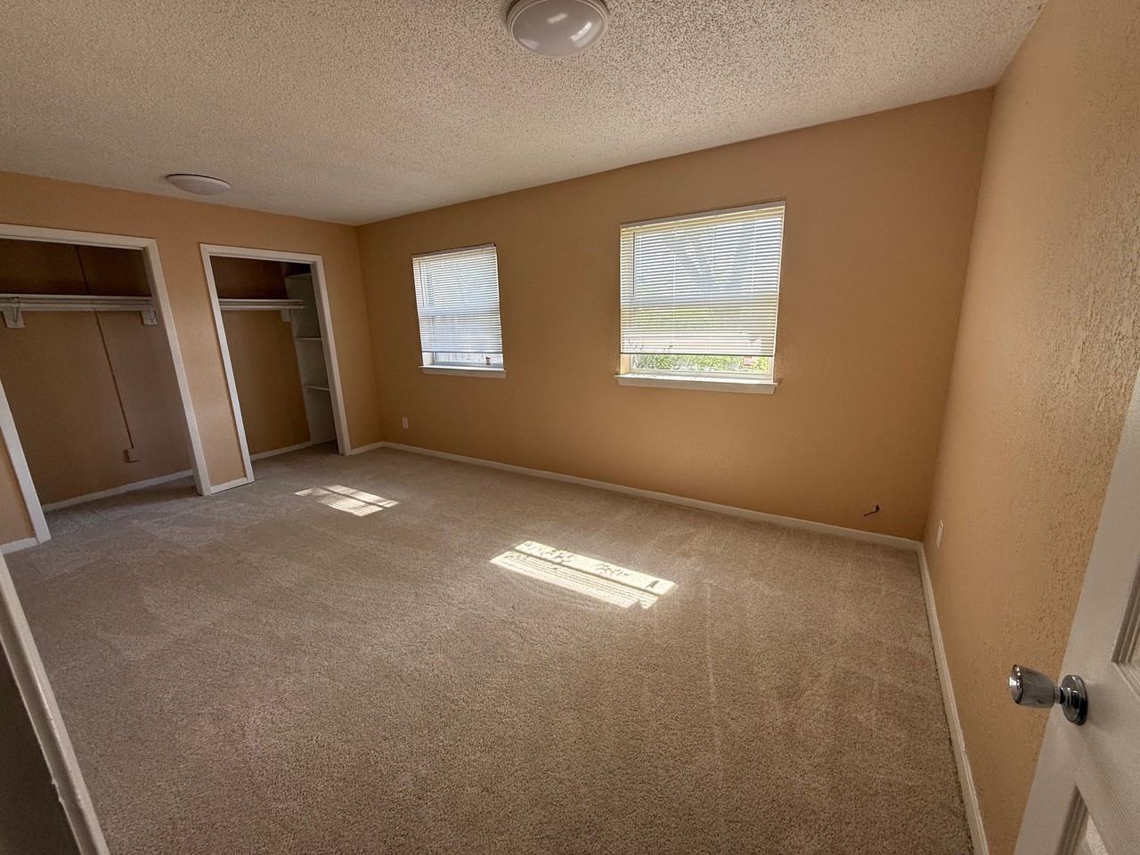 2604 Squire St - Photo 7 of 12
