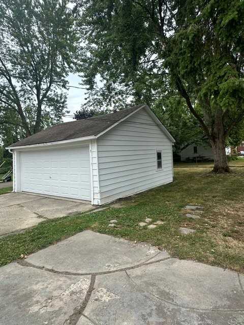 15346 Camden Ave - Photo 3 of 11