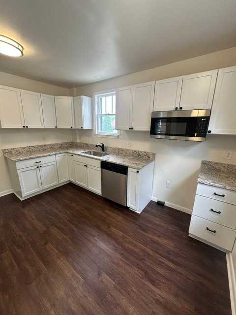 15346 Camden Ave - Photo 6 of 11