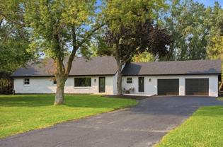7526 W County Line Rd - Photo 1 of 1