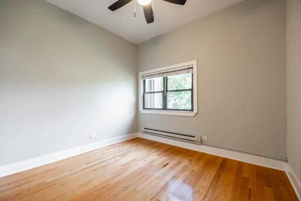 1435 N Dearborn St - Photo 5 of 10