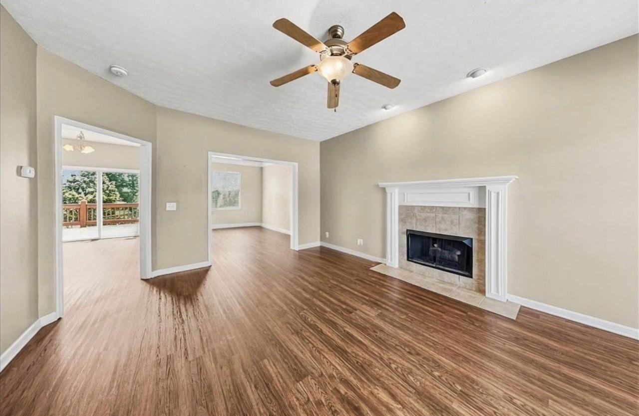 102 Porter Ct - Photo 2 of 9