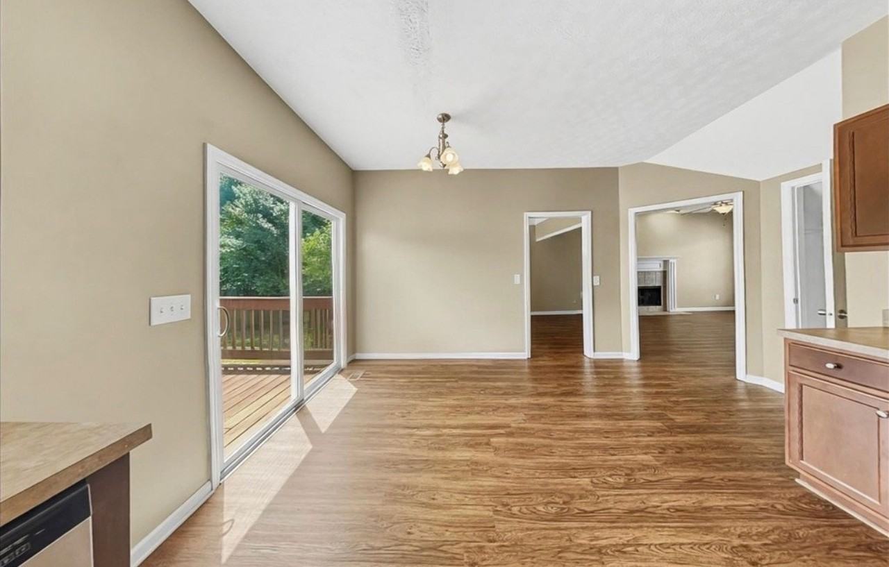 102 Porter Ct - Photo 3 of 9