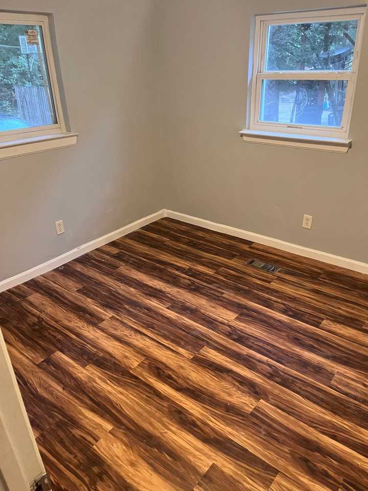 1309 Swope Dr - Photo 4 of 11