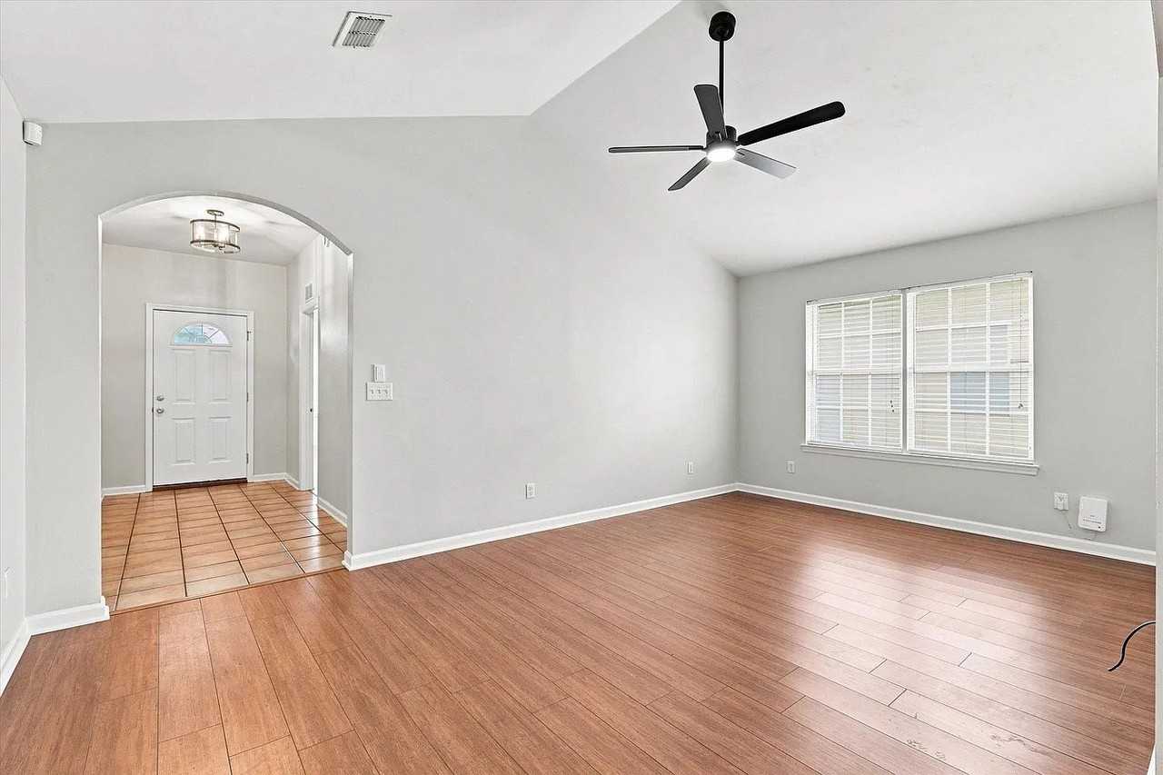 937 Saddle Creek Run - Photo 3 of 16