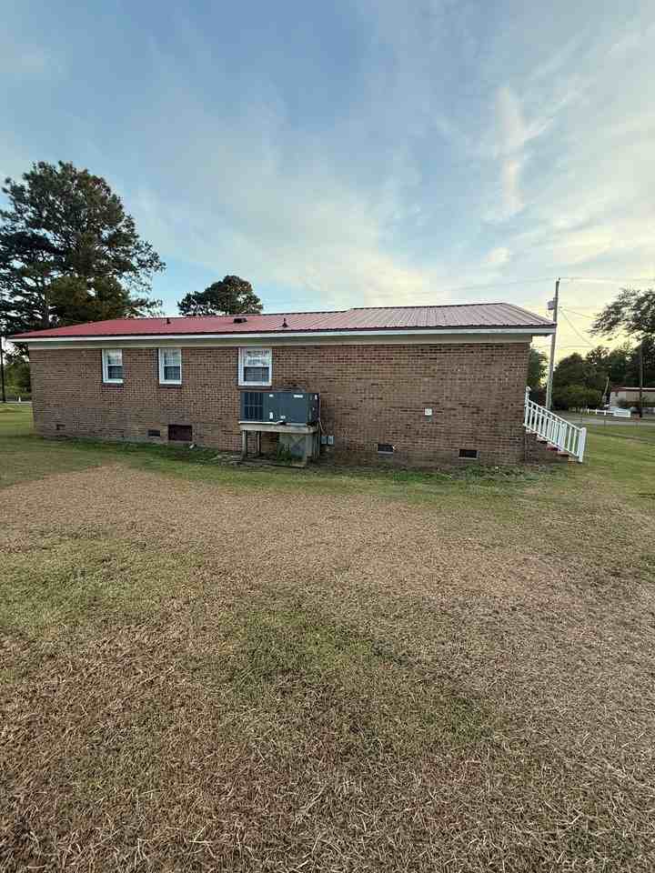 247 Tucker St - Photo 2 of 20