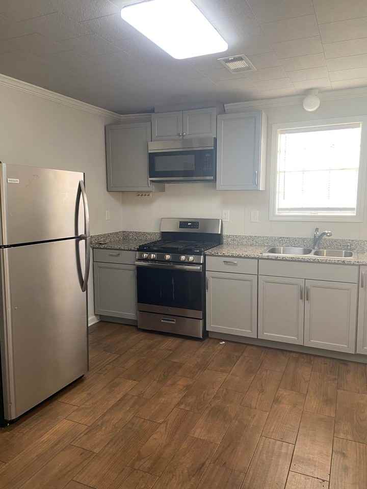 101 Green Lawn Pl - Photo 3 of 25
