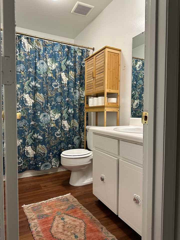 1135 Salem Dr #D - Photo 4 of 10