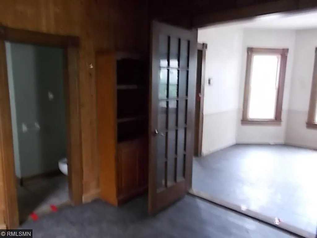 312 8th Ave N - Photo 2 of 18