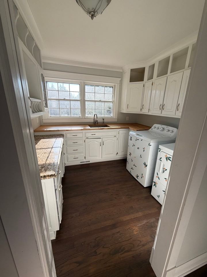 3380 Williams Rd - Photo 6 of 7