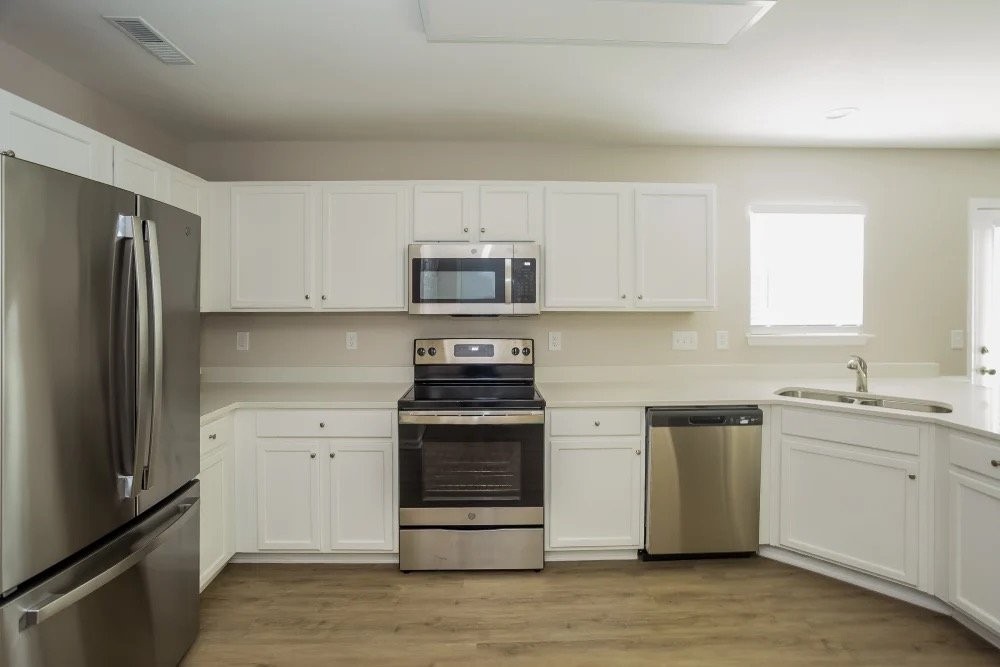 1409 Cedar St - Photo 2 of 9