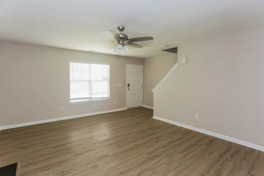 1409 Cedar St - Photo 3 of 9
