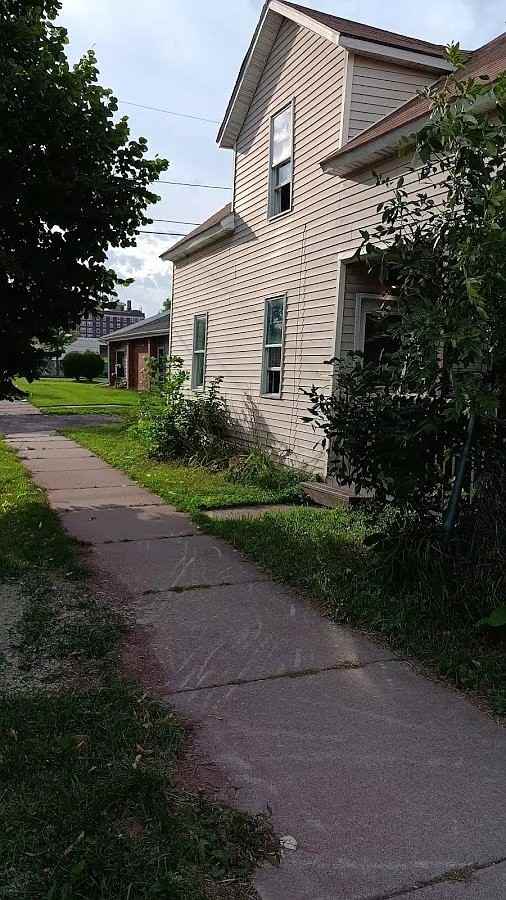 1511 N 13th St - Photo 4 of 20
