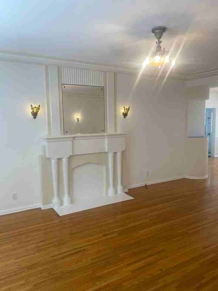 648 S Burnside Ave #650 - Photo 5 of 17