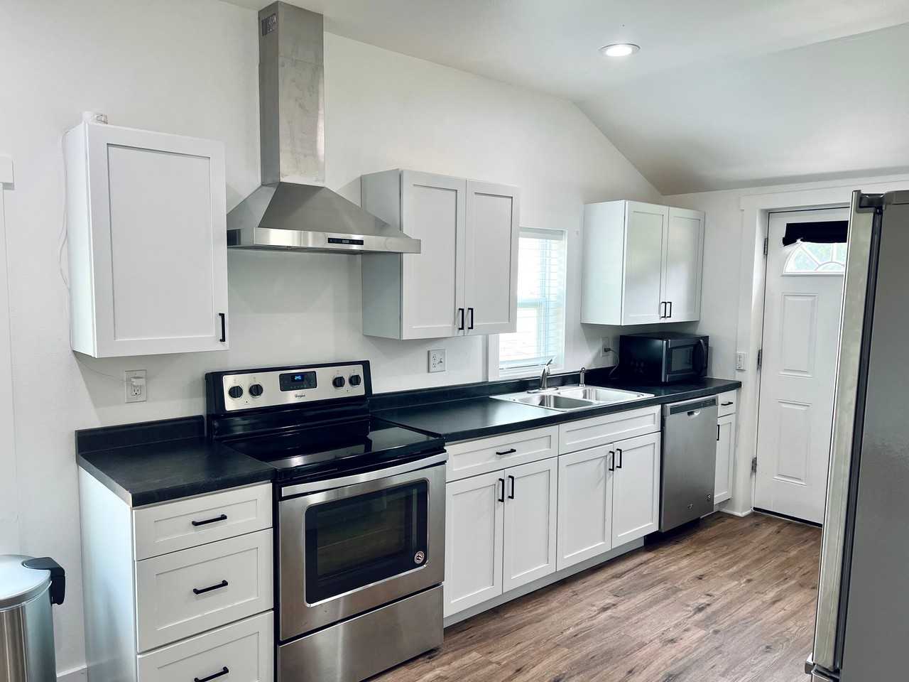 5400 Nw Torgerson Dr - Photo 5 of 12