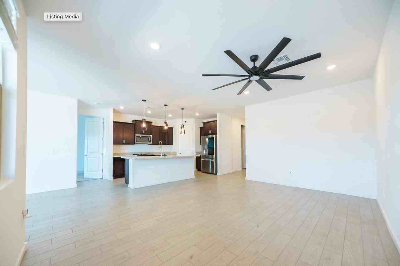 35215 W Marin Ave - Photo 2 of 19