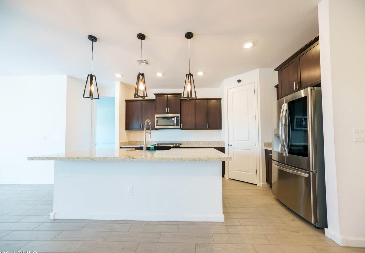 35215 W Marin Ave - Photo 3 of 19