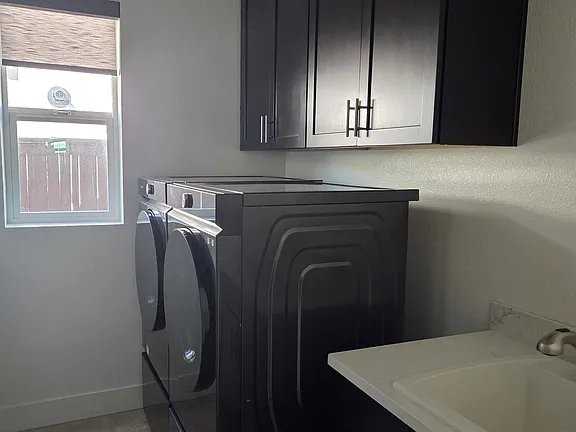 4481 Hummingbird Cir - Photo 2 of 7