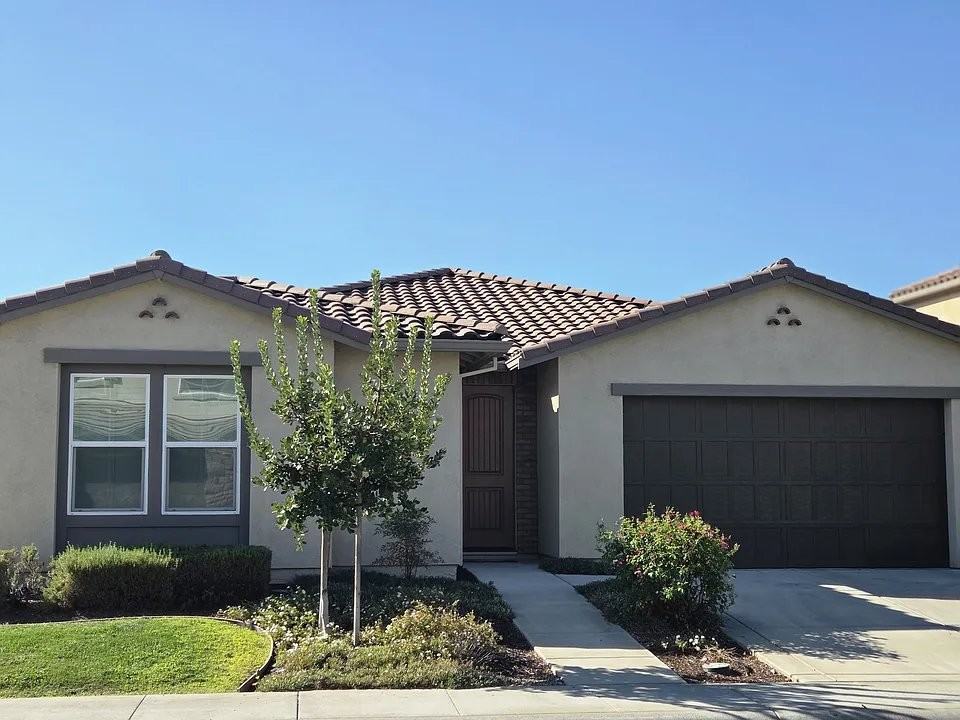 4481 Hummingbird Cir - Photo 3 of 7
