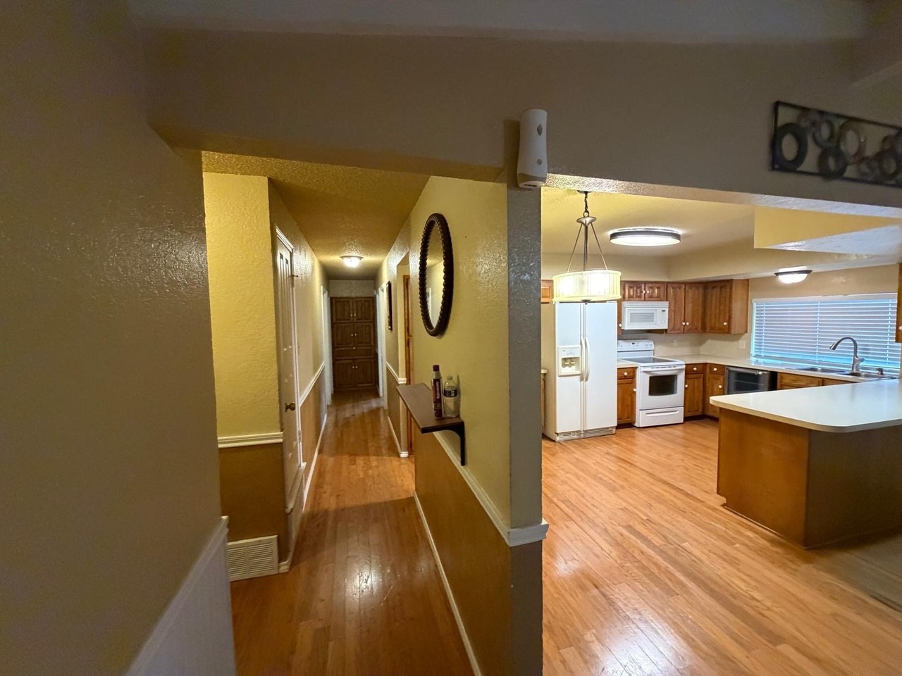 934 Flagstone Dr - Photo 2 of 19