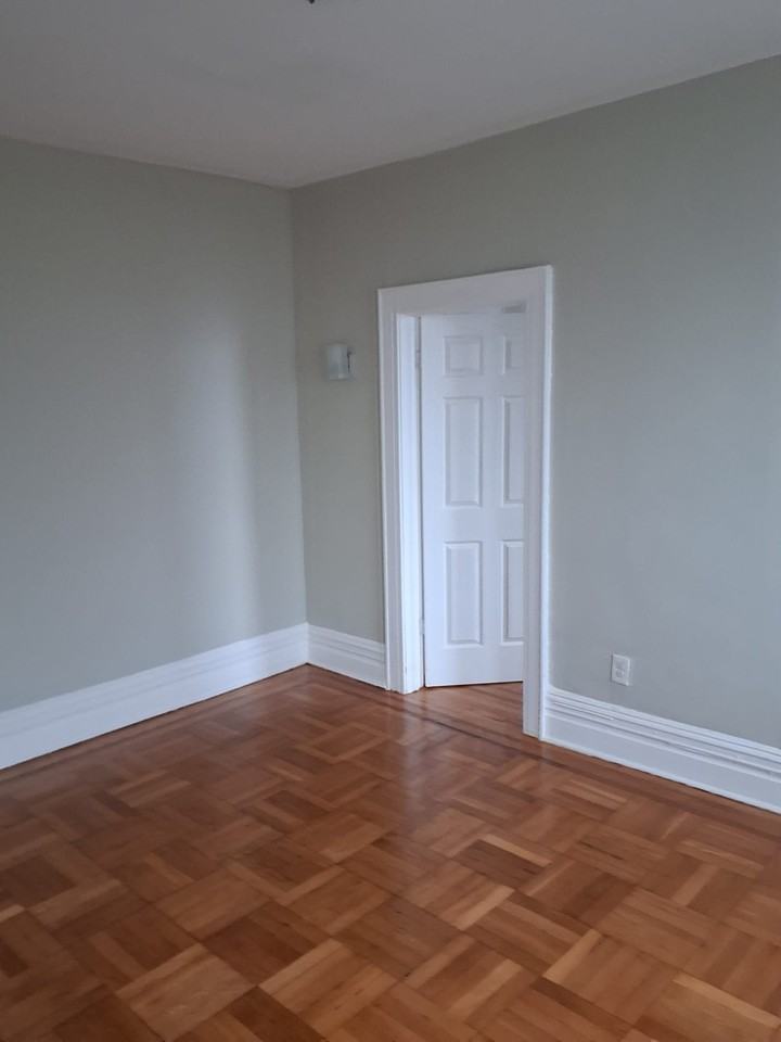 196 Roseville Ave - Photo 5 of 12
