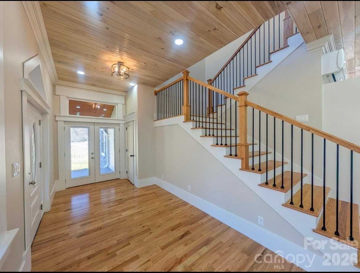 7854 19E Burnsville Nc - Photo 4 of 20