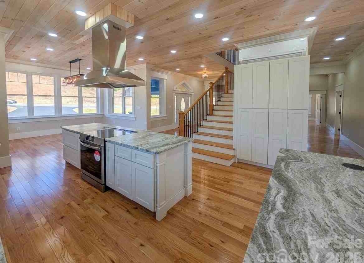 7854 19E Burnsville Nc - Photo 5 of 20