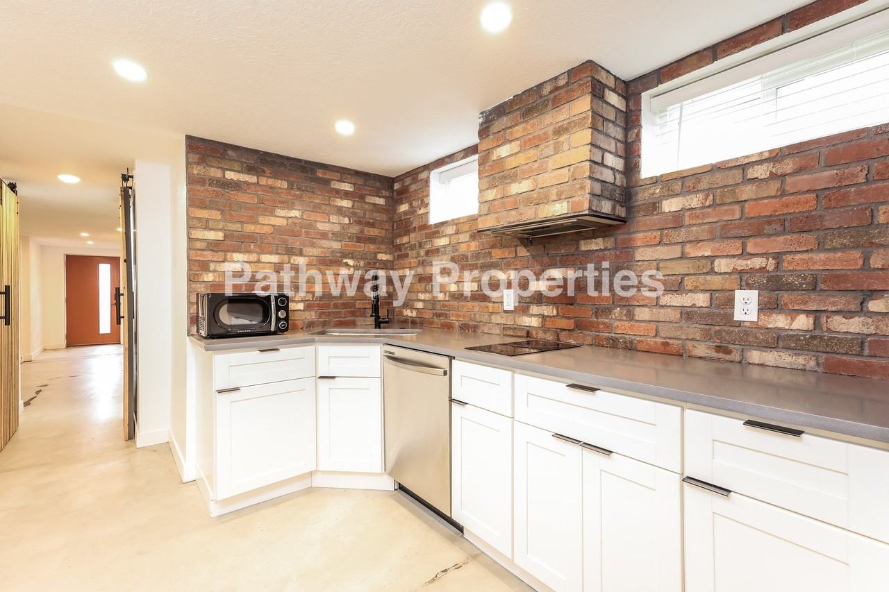 1330 S St - Photo 7 of 10