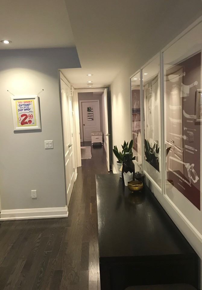 487 Markham St - Photo 5 of 8
