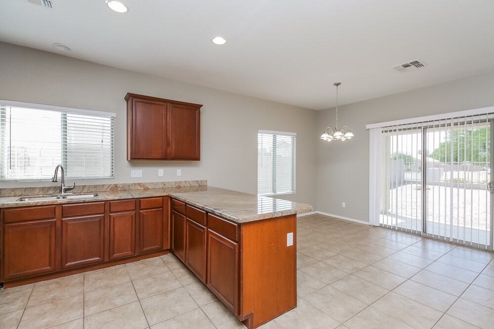1427 E Megan Dr - Photo 6 of 16
