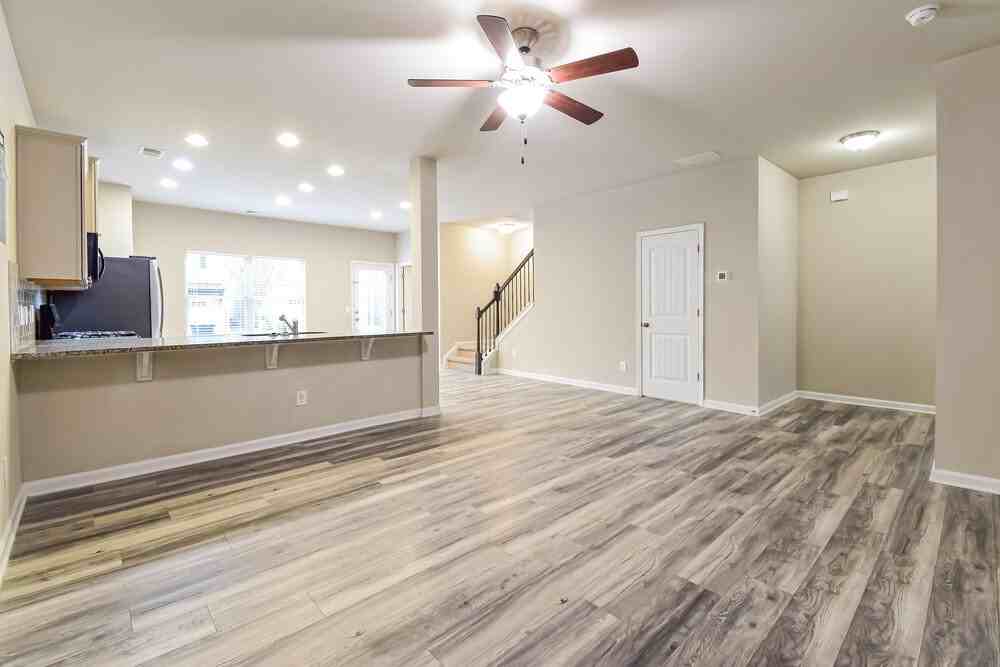 163 Preserve Dr - Photo 5 of 17