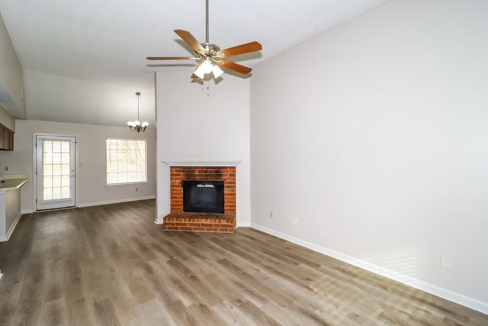 7924 Annes Cir - Photo 4 of 20