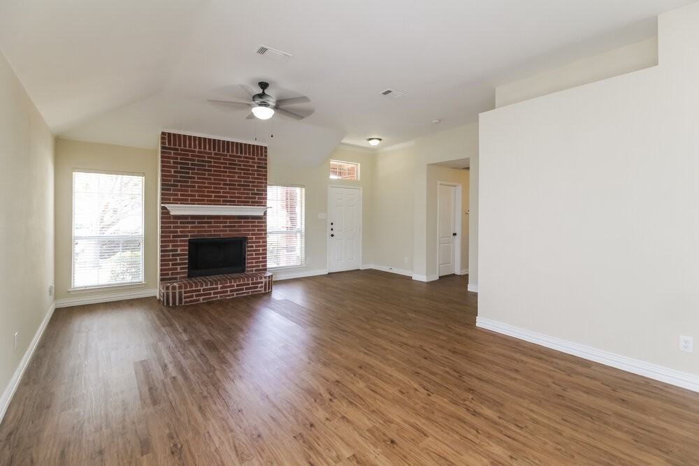 412 Round Rock Rd - Photo 4 of 16